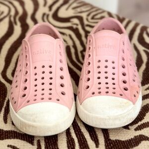 Native shoes pink C9
